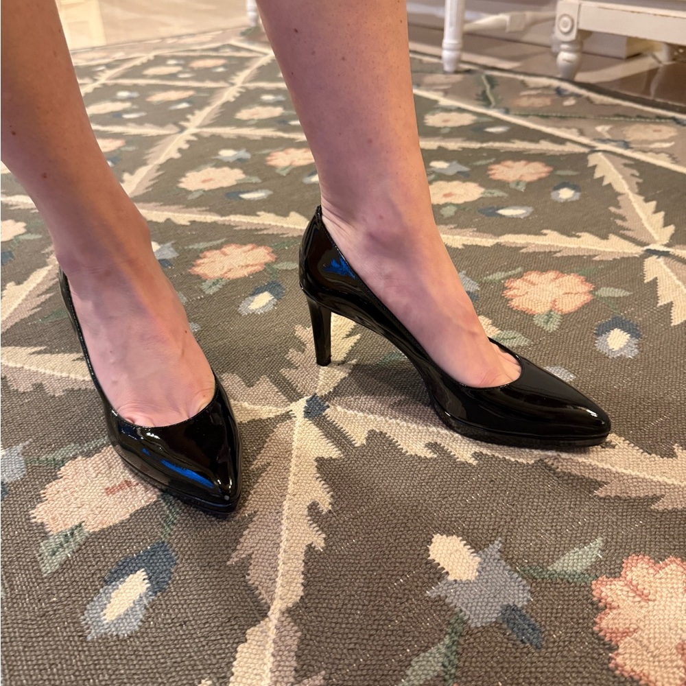 Stuart Weitzman Black Patent Pointed-Toe Pumps